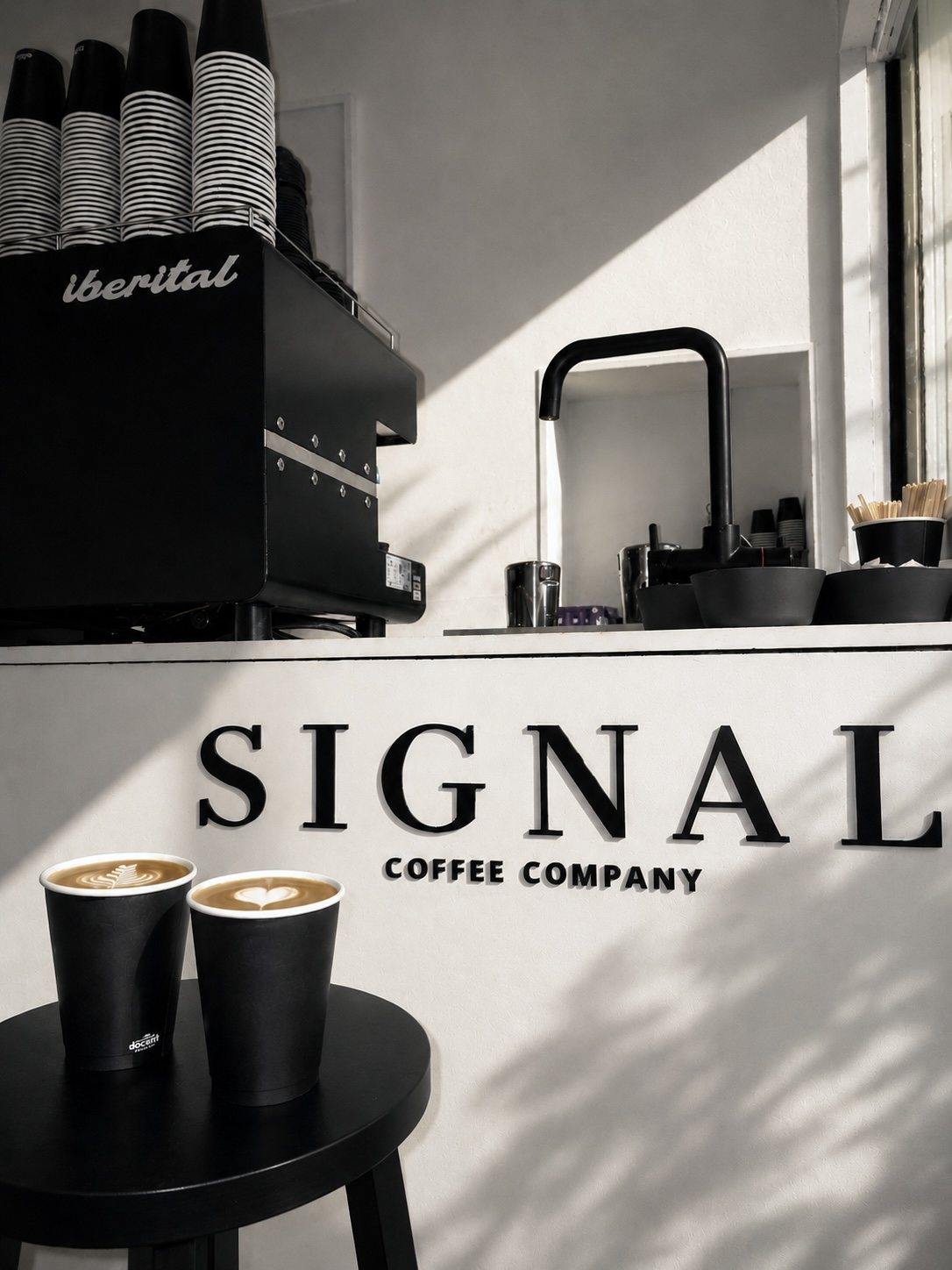 Signal Coffee bag and cup